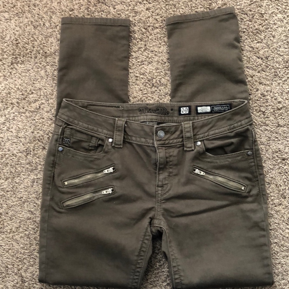 Miss Me mid-rise skinny jean